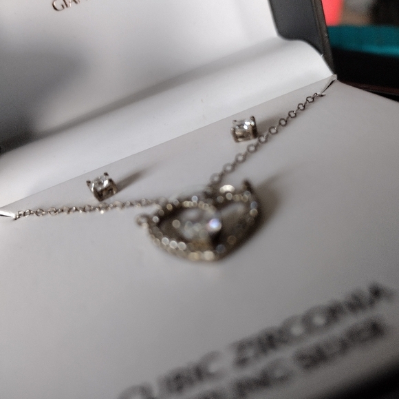 Giani Bernini Cubic Zirconia Sterling Silver Heart Necklace and Earring Set NWT - Picture 2 of 10